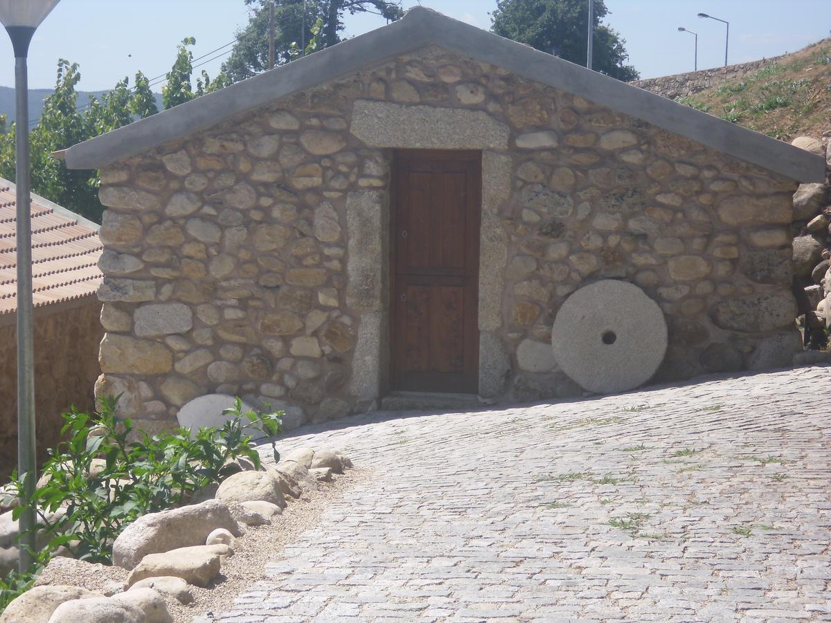 Pensao Estrela Hotel Unhais Da Serra Exterior photo